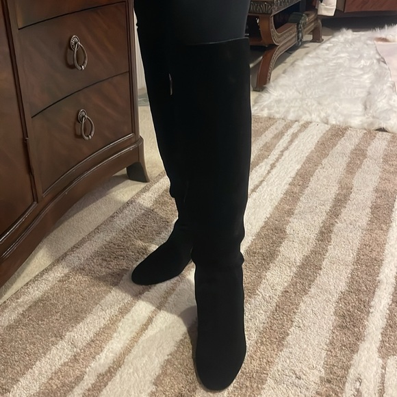 Michael Michael Kors over the knee suede boots. - Picture 2 of 6
